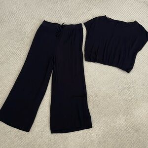 Z Supply, matching lounge set.